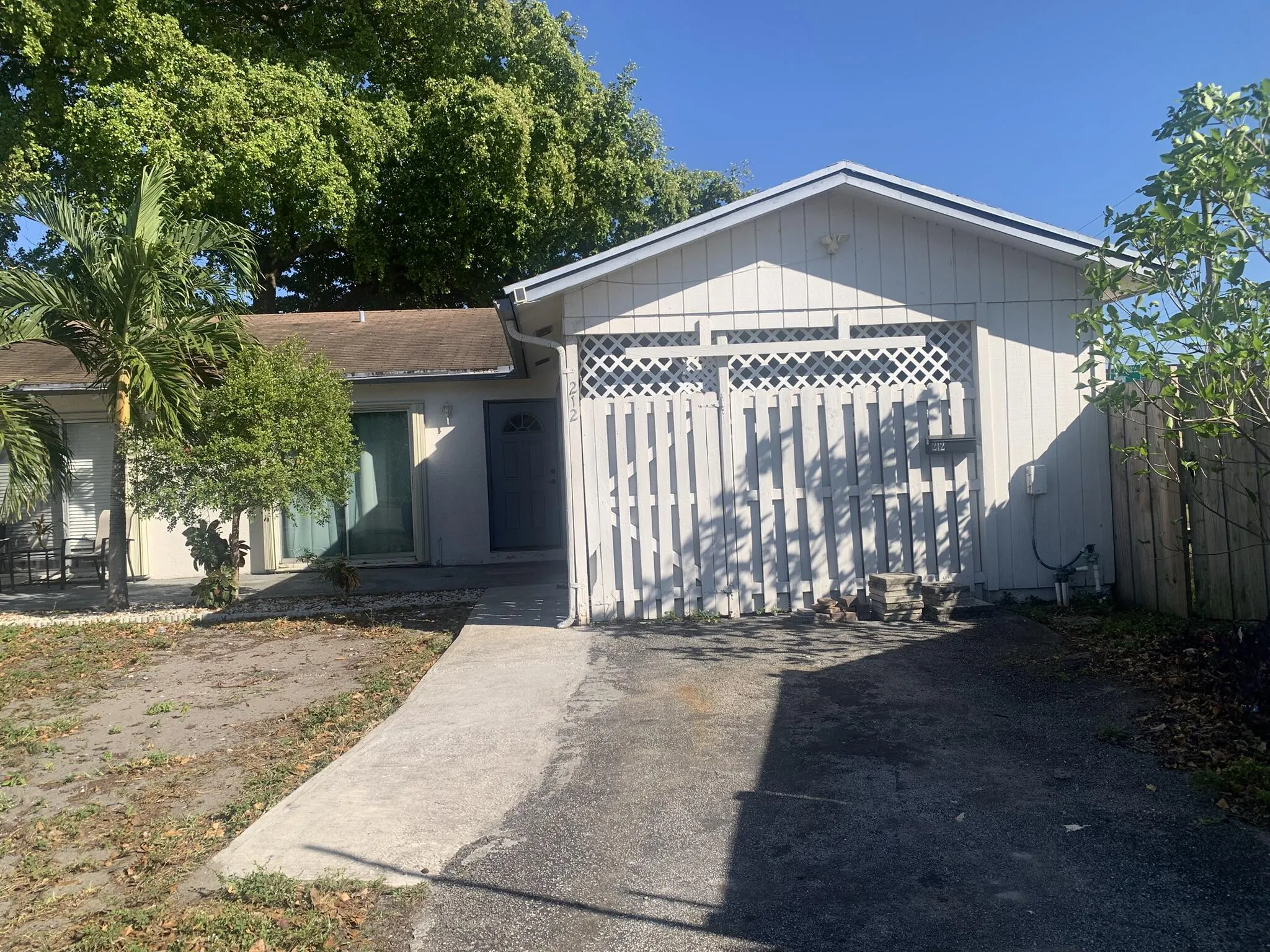 2BR Duplex NO-HOA