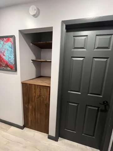 Hallway to bedrooms