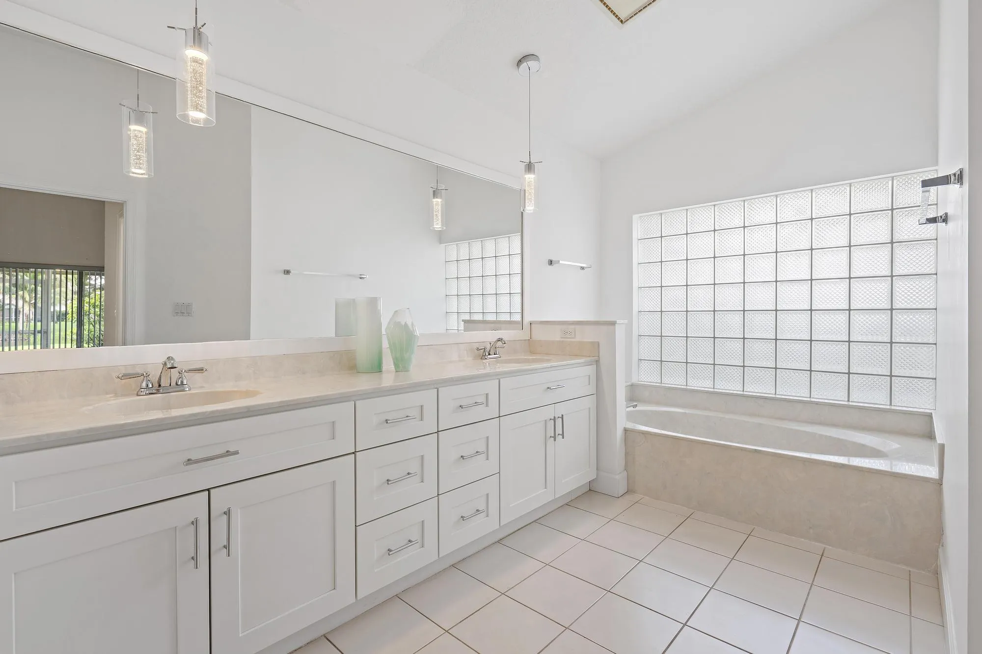 6857 Blue Bay Cir-20