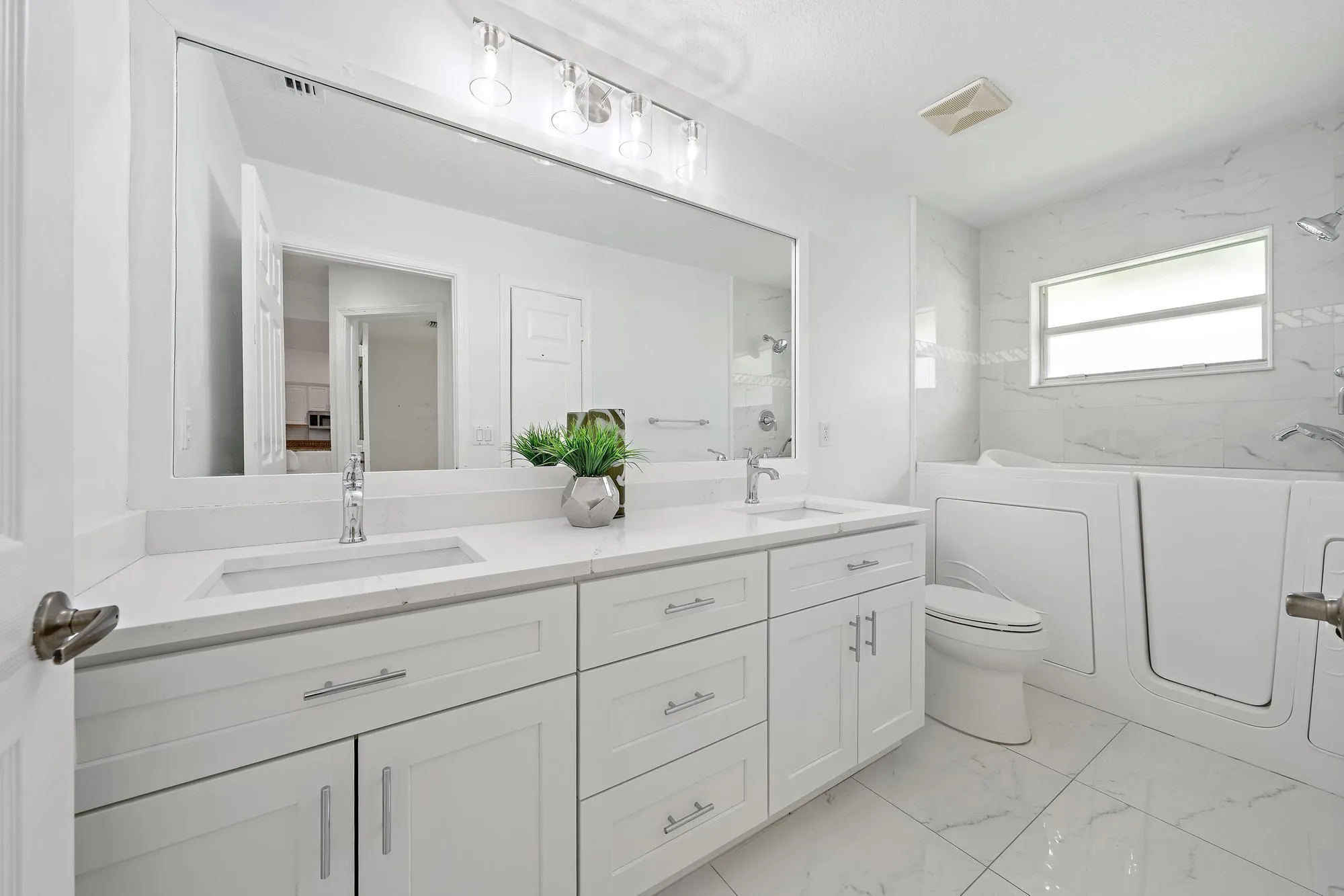 6857 Blue Bay Cir-4