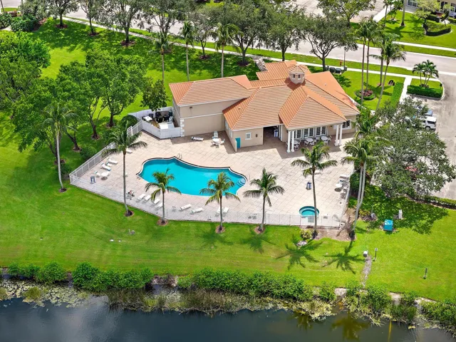 6857 Blue Bay Cir-33
