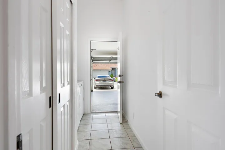 6857 Blue Bay Cir-17
