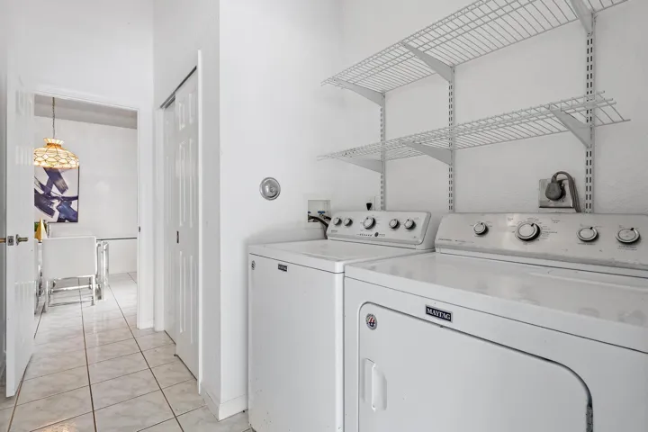 6857 Blue Bay Cir-16