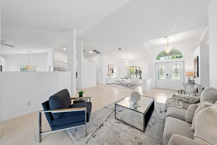 6857 Blue Bay Cir-8