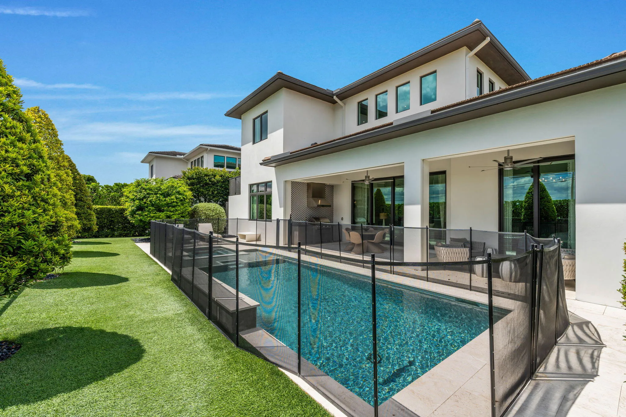 53-web-or-mls-A7407080