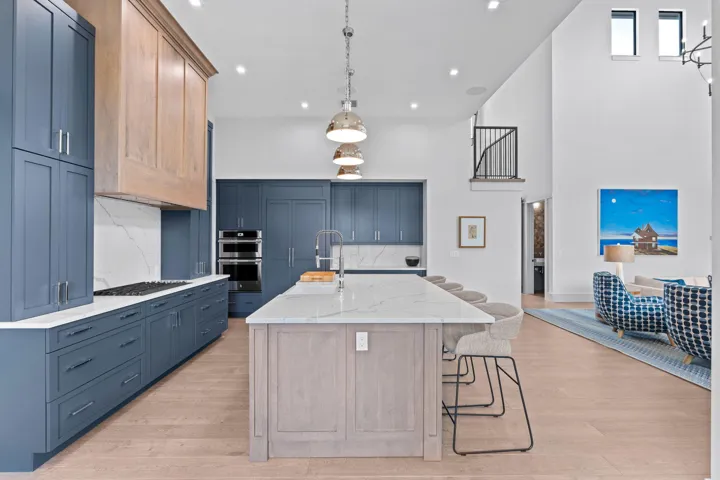 19-web-or-mls-A7407158
