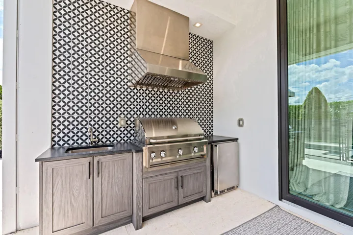 50-web-or-mls-A7407088