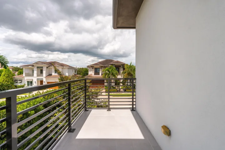 37-web-or-mls-A7406998