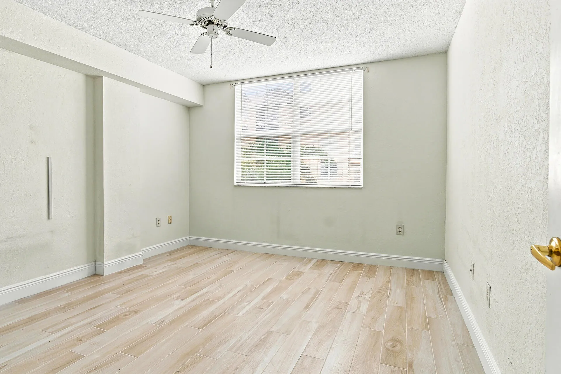 1801-NORTH-FLAGLER-DRIVE-603-33407-016