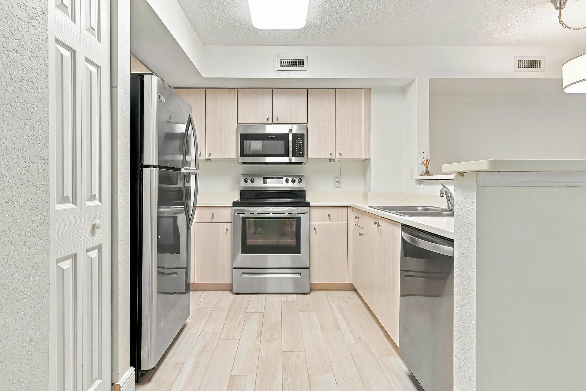 1801-NORTH-FLAGLER-DRIVE-603-33407-007