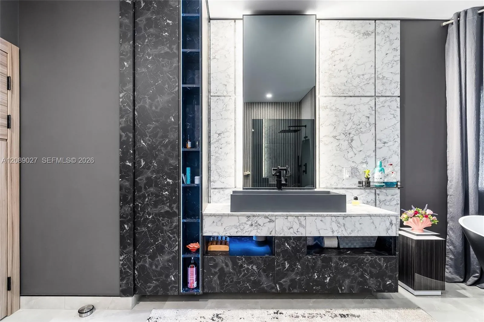 Photo 24