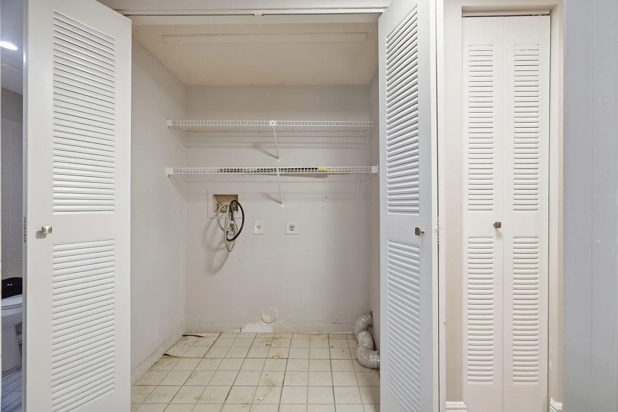Washer & Dryer Hookup