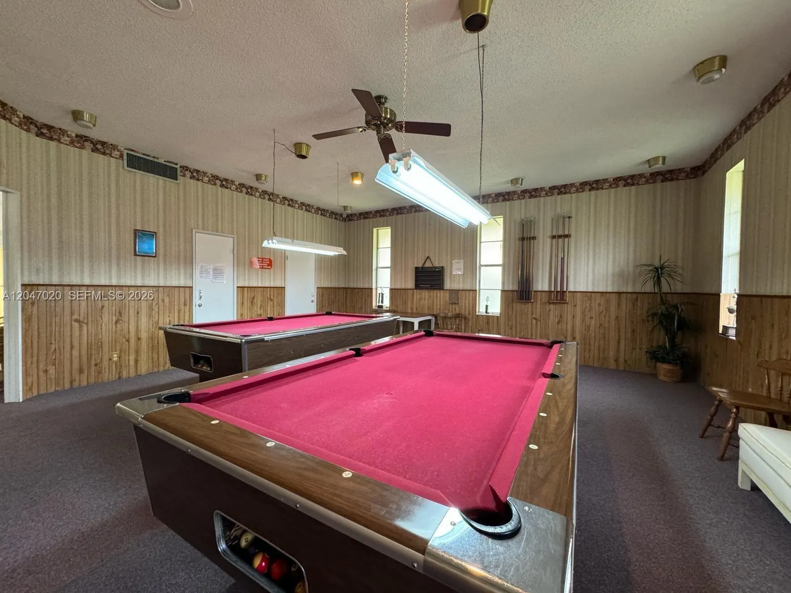 billiards room