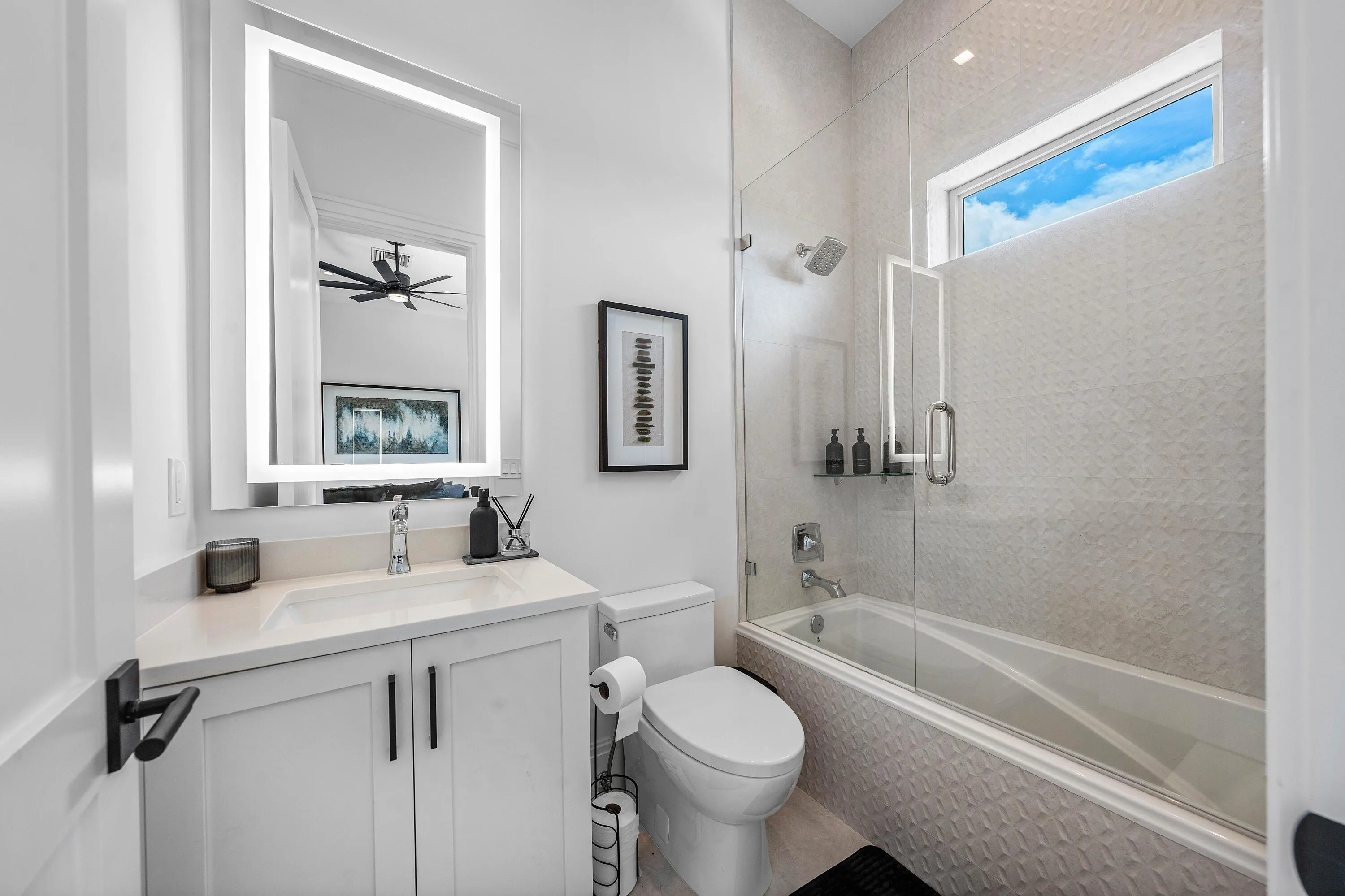Ensuite Full Bath 3