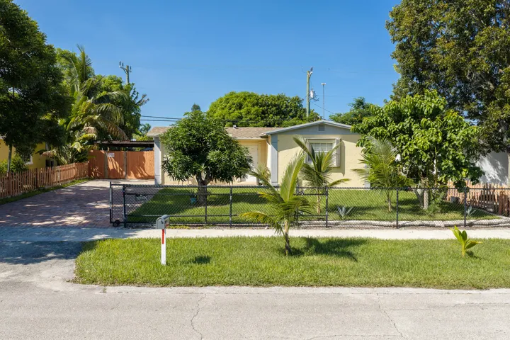 Yellow exterior with white trim