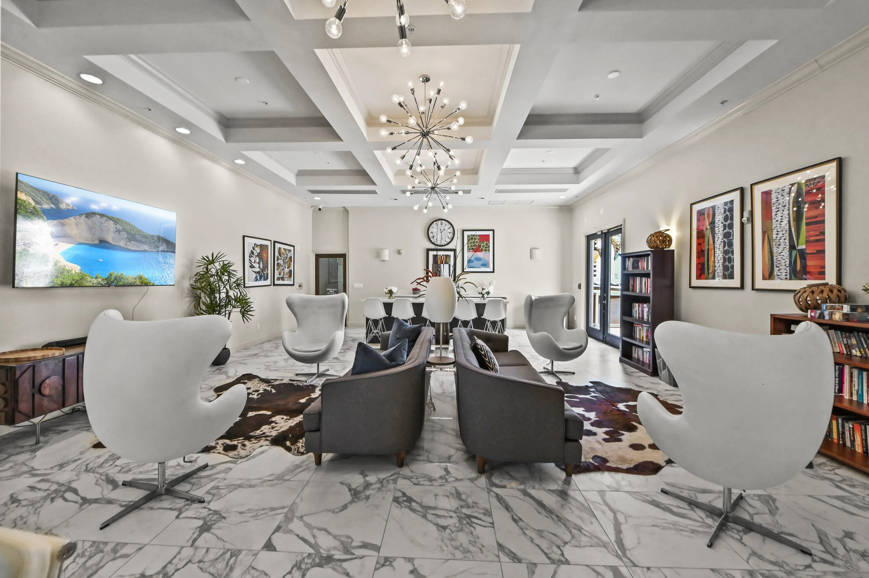 37 Clubhouse 02