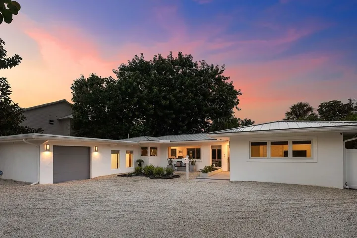 house_twilight_cropped_same_aspect