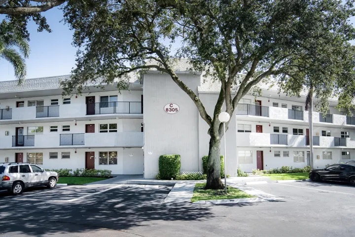 8305 nw 61 st c211 38