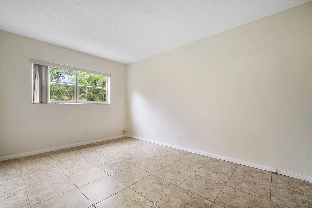 017-701NESeventhAve-DelrayBeach-FL-small