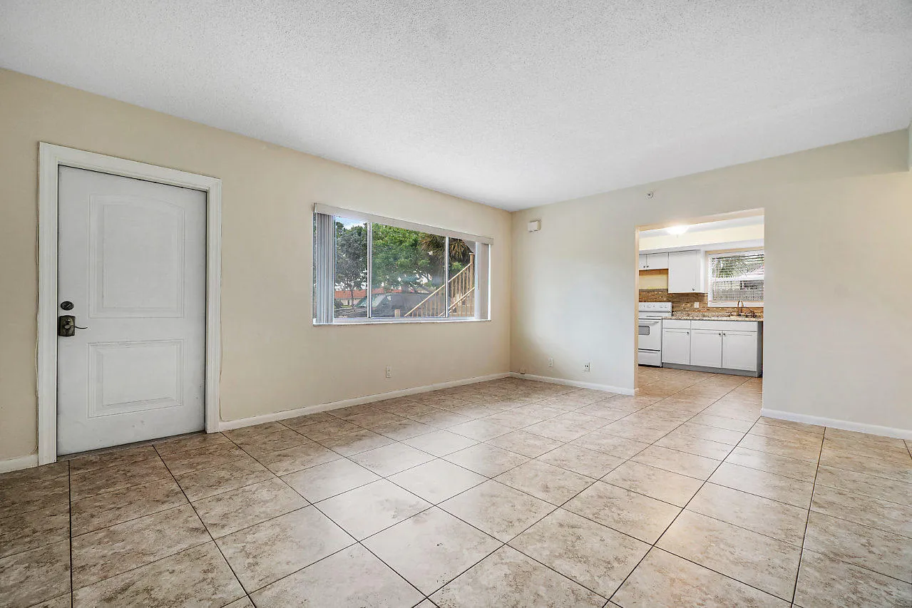 009-701NESeventhAve-DelrayBeach-FL-small