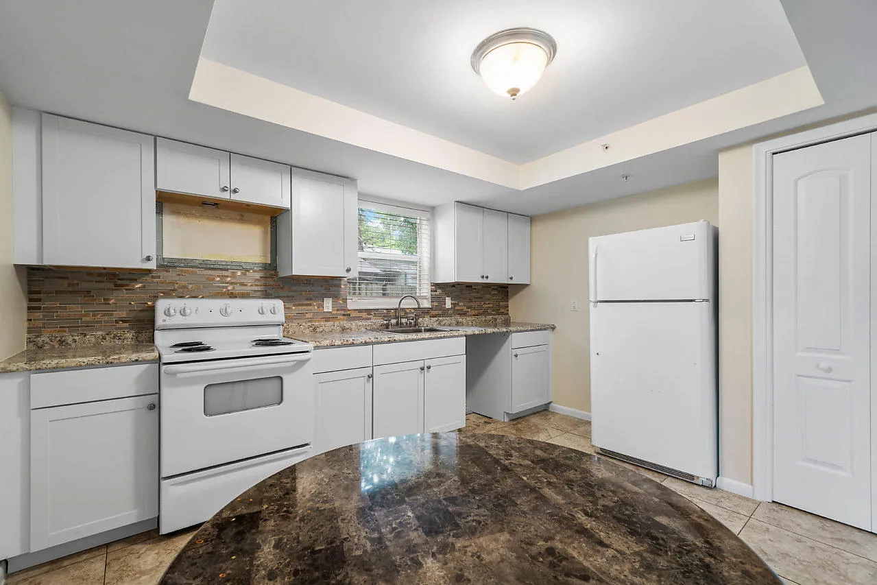011-701NESeventhAve-DelrayBeach-FL-small