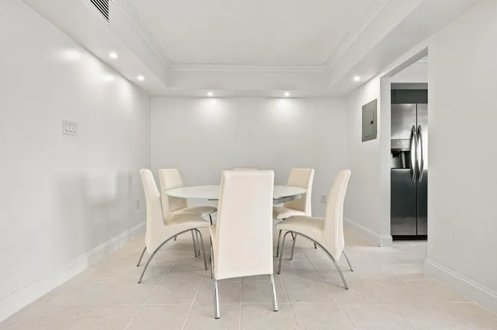 8-web-or-mls-18021-biscayne-blvd-901