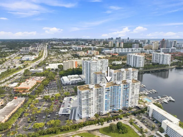 42-web-or-mls-18021-biscayne-blvd-901