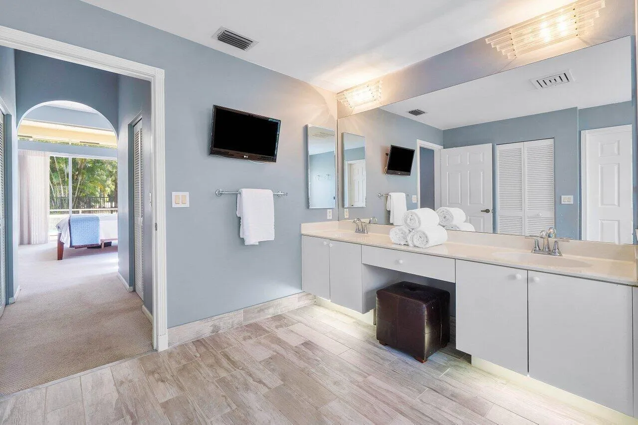 023-15522CypressParkDrive-Wellington-FL-