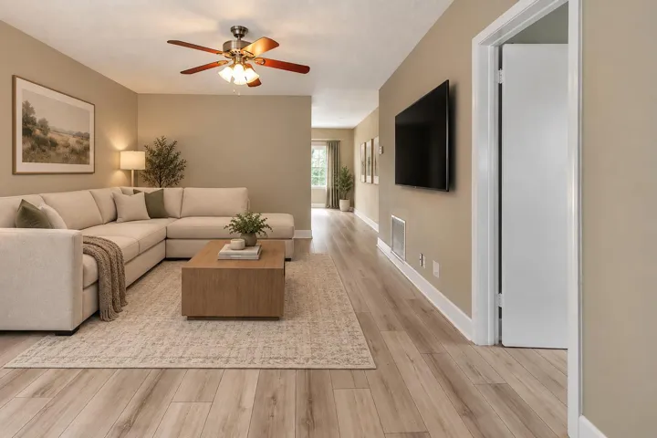 Living Room - Entry