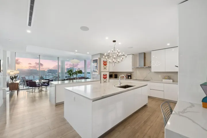 Spacious kitchen