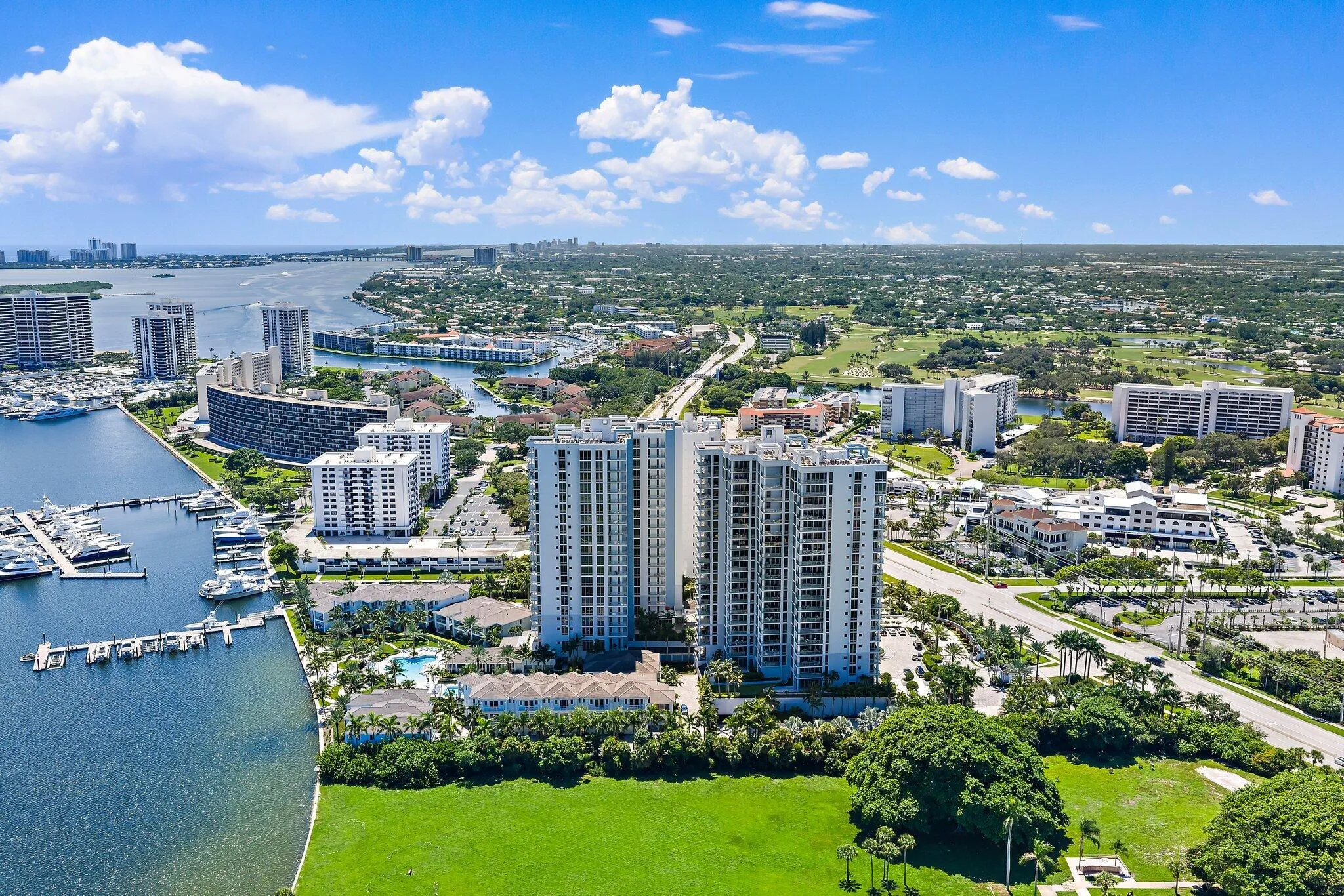 004-1WaterClubWay-301-NorthPalmBeach-SMA