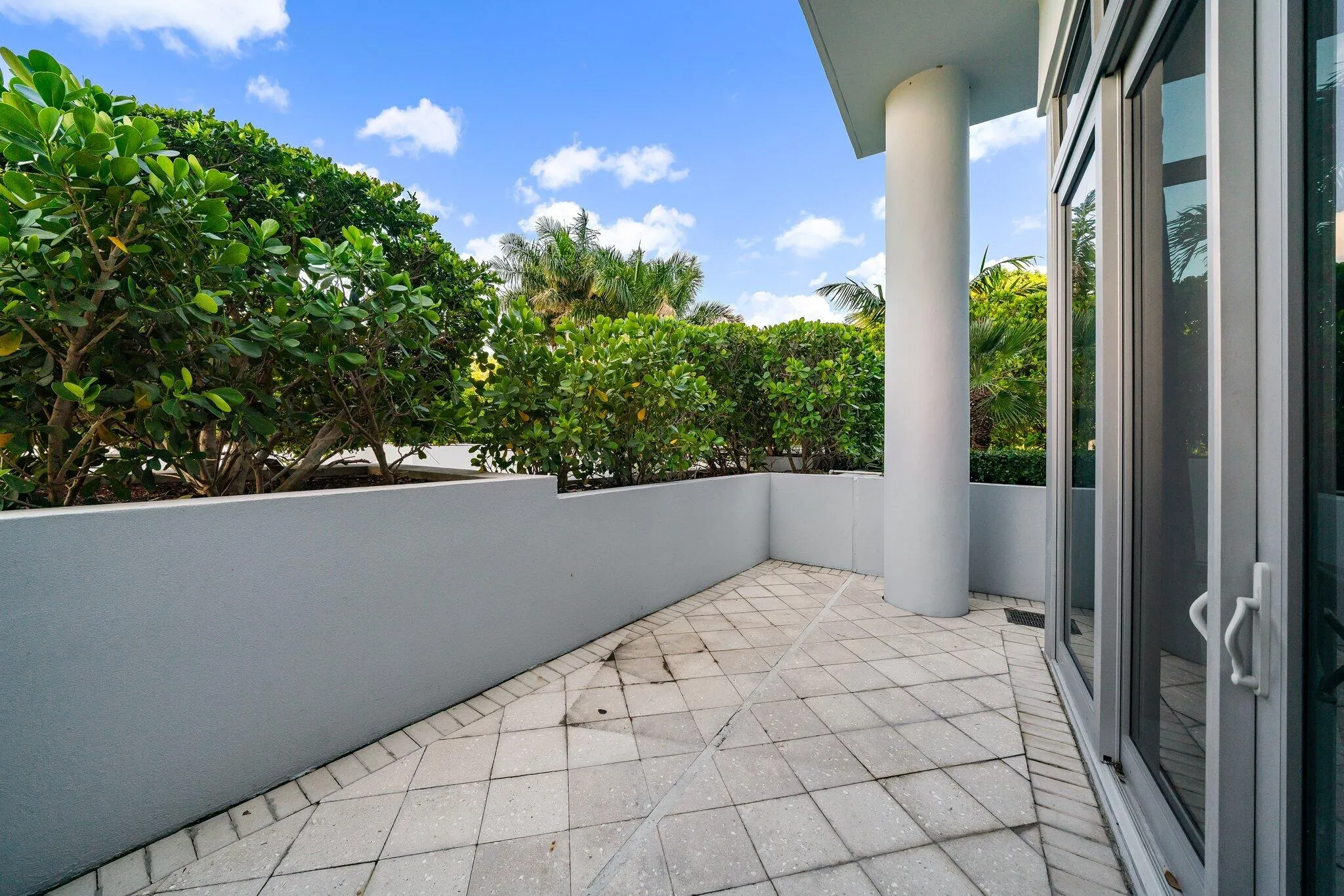 089-1WaterClubWay-301-NorthPalmBeach-SMA