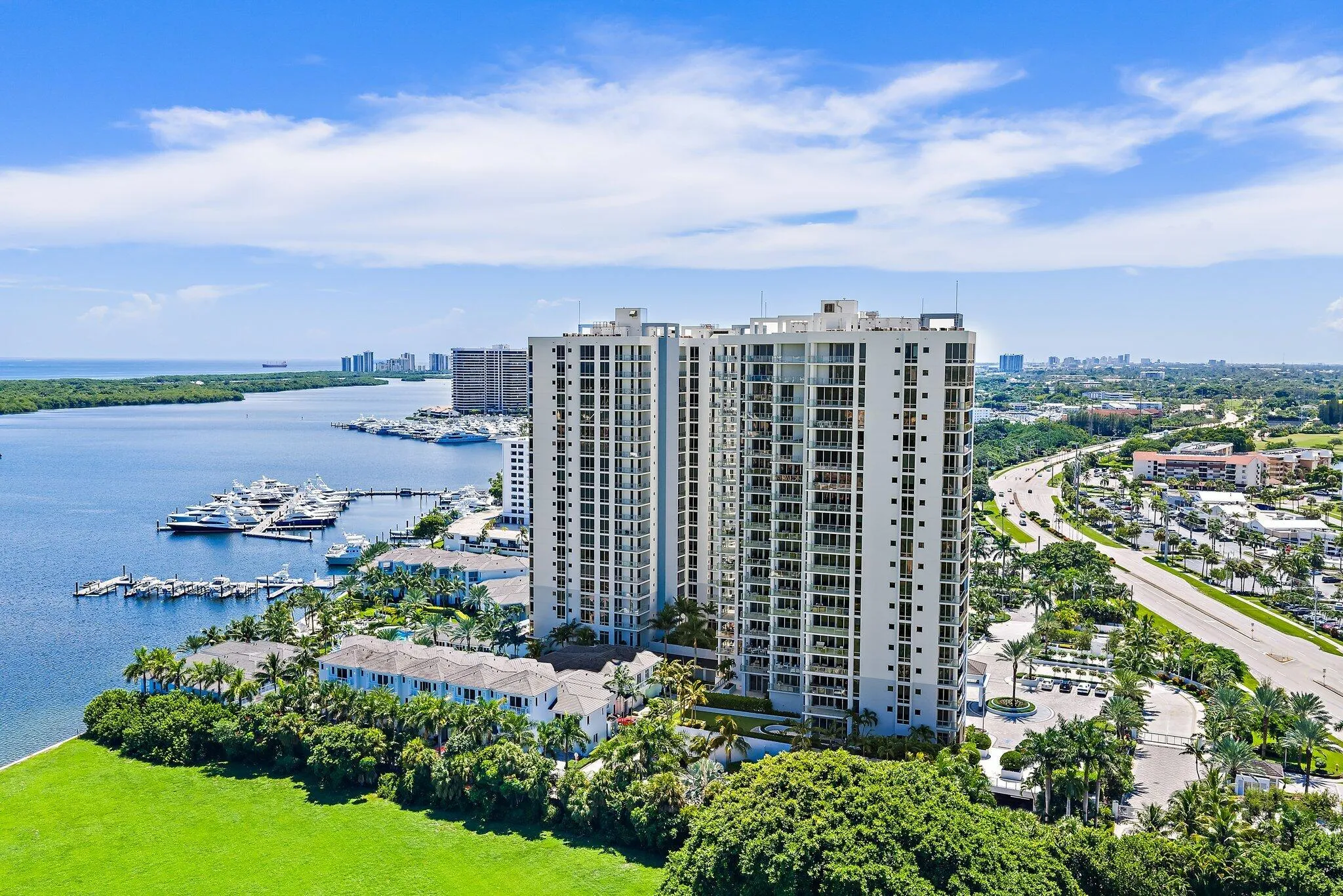 021-1WaterClubWay-301-NorthPalmBeach-SMA