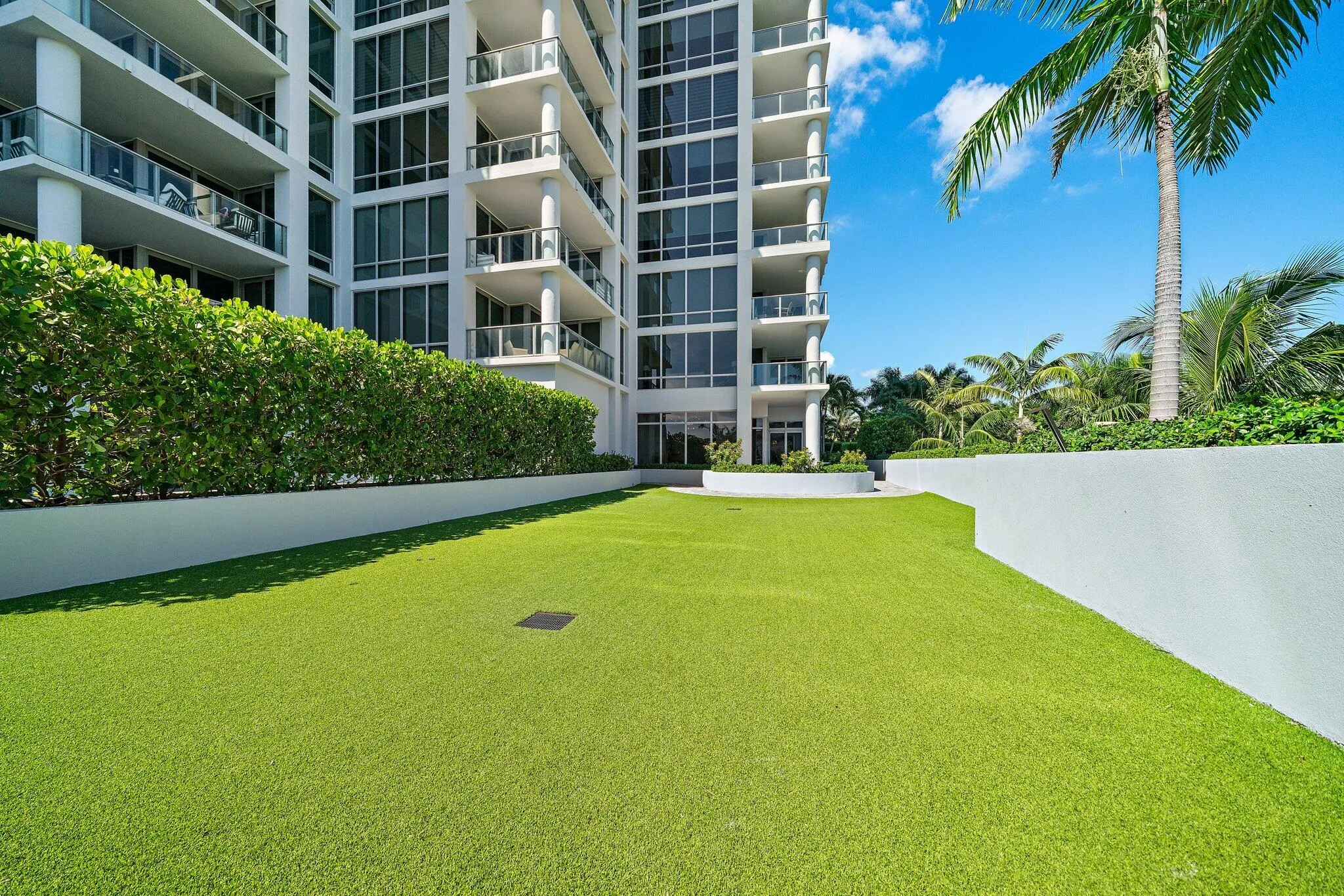 105-1WaterClubWay-301-NorthPalmBeach-SMA