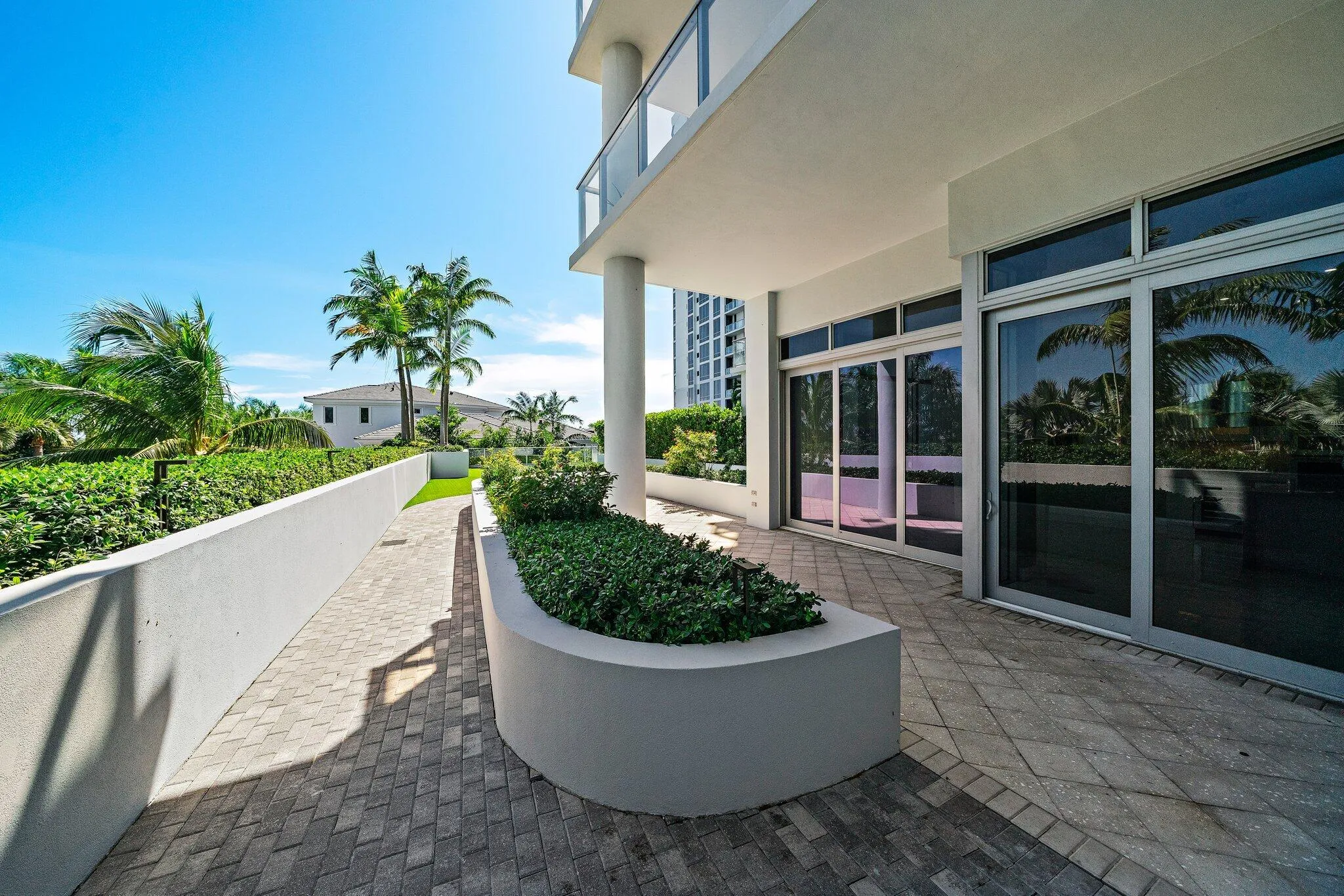 094-1WaterClubWay-301-NorthPalmBeach-SMA