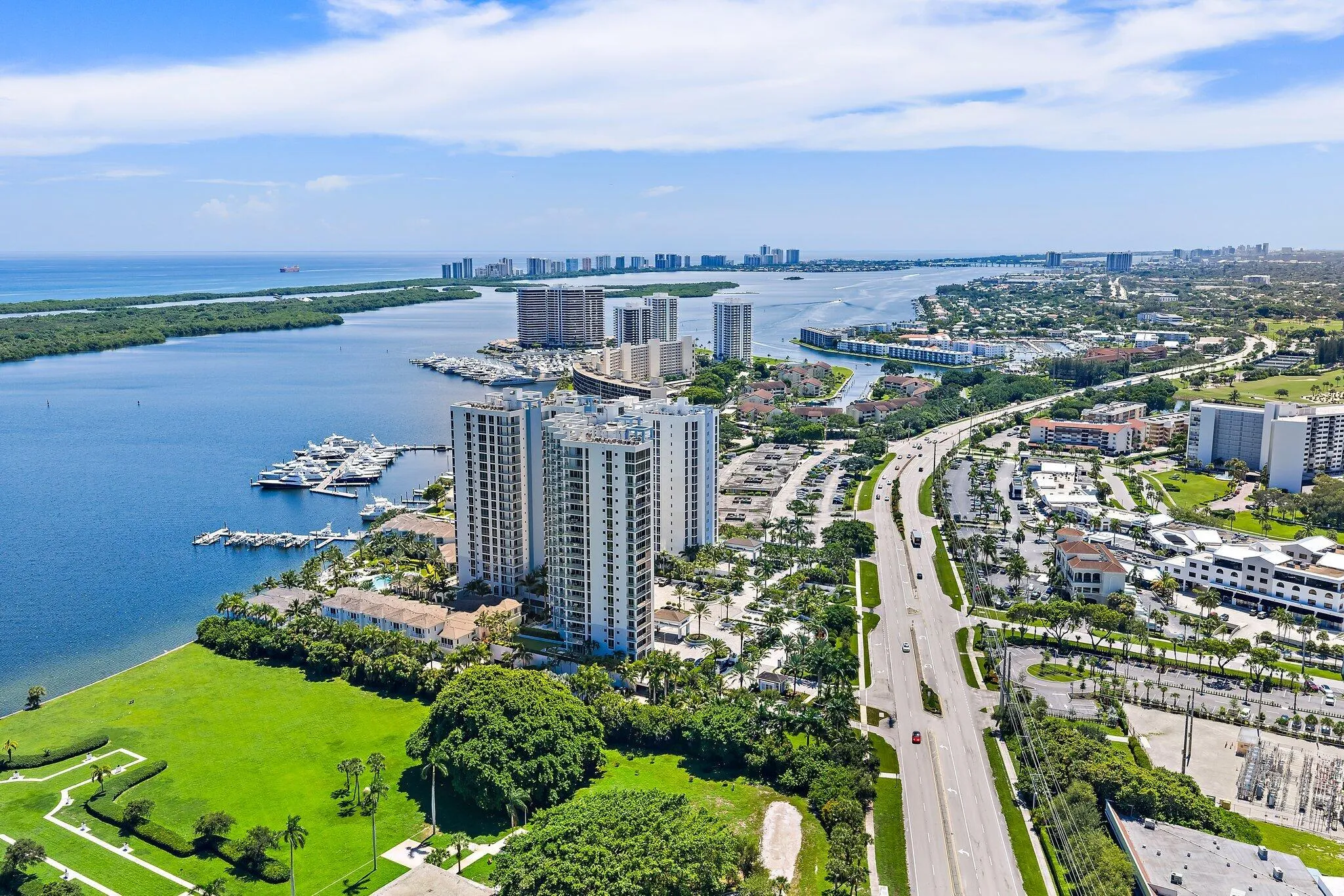 005-1WaterClubWay-301-NorthPalmBeach-SMA