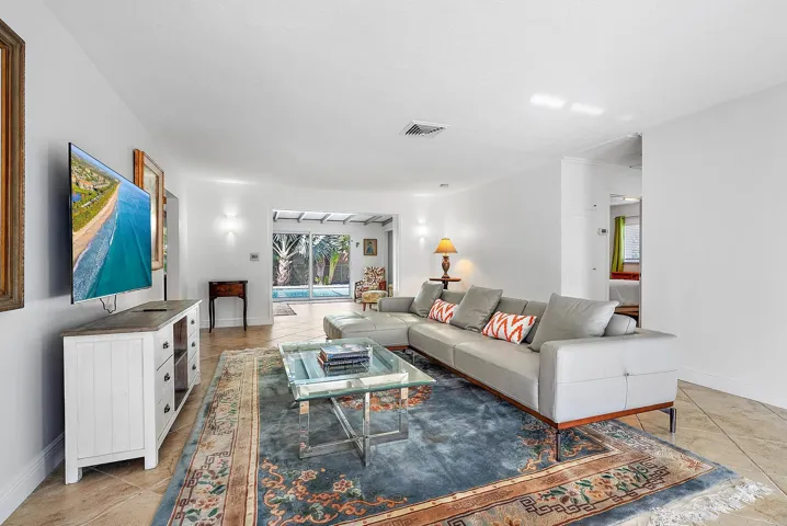 253 Costello Road-12