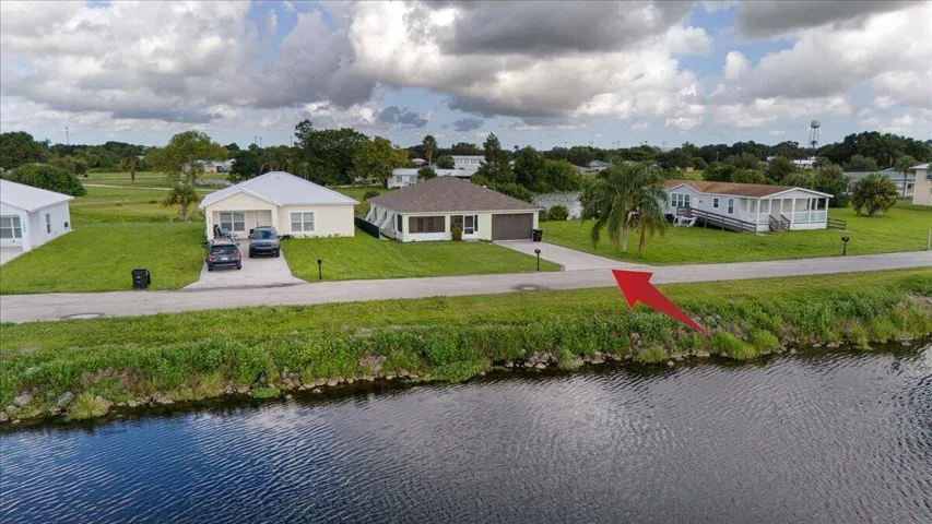 57-908 Riverside Dr Moore Haven (57)