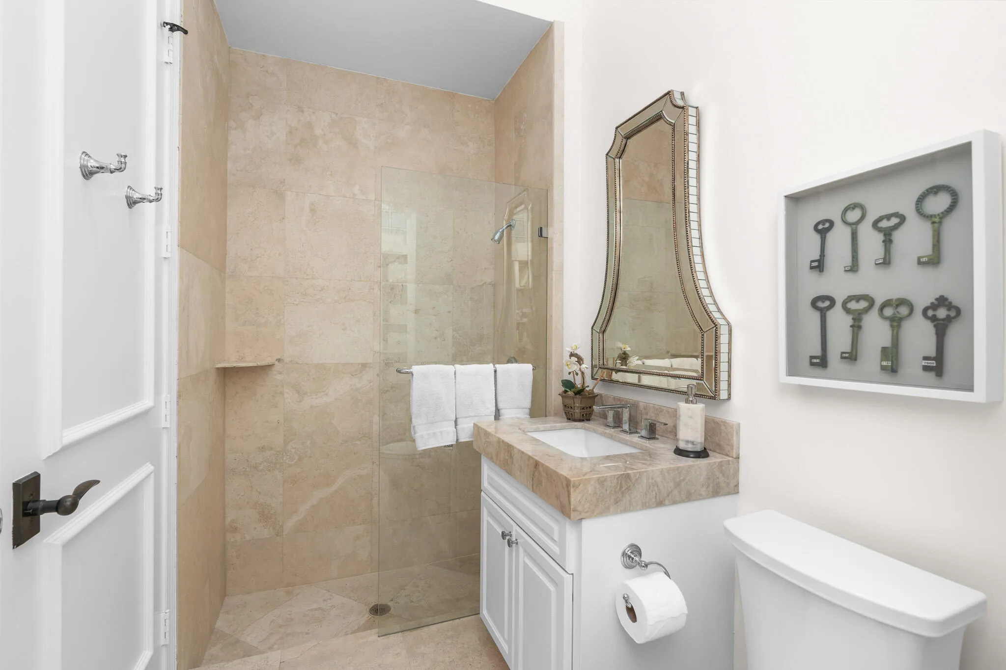 2nd bedroom-ensuite full bath