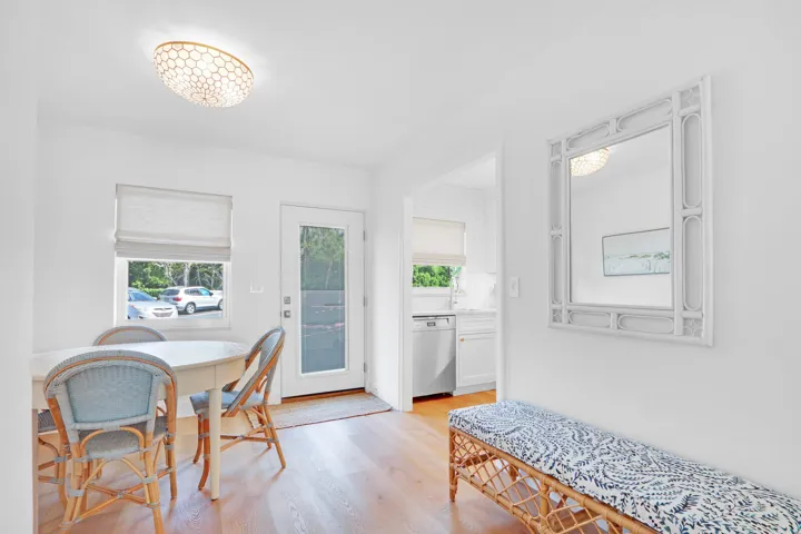 Dining area into kitchen