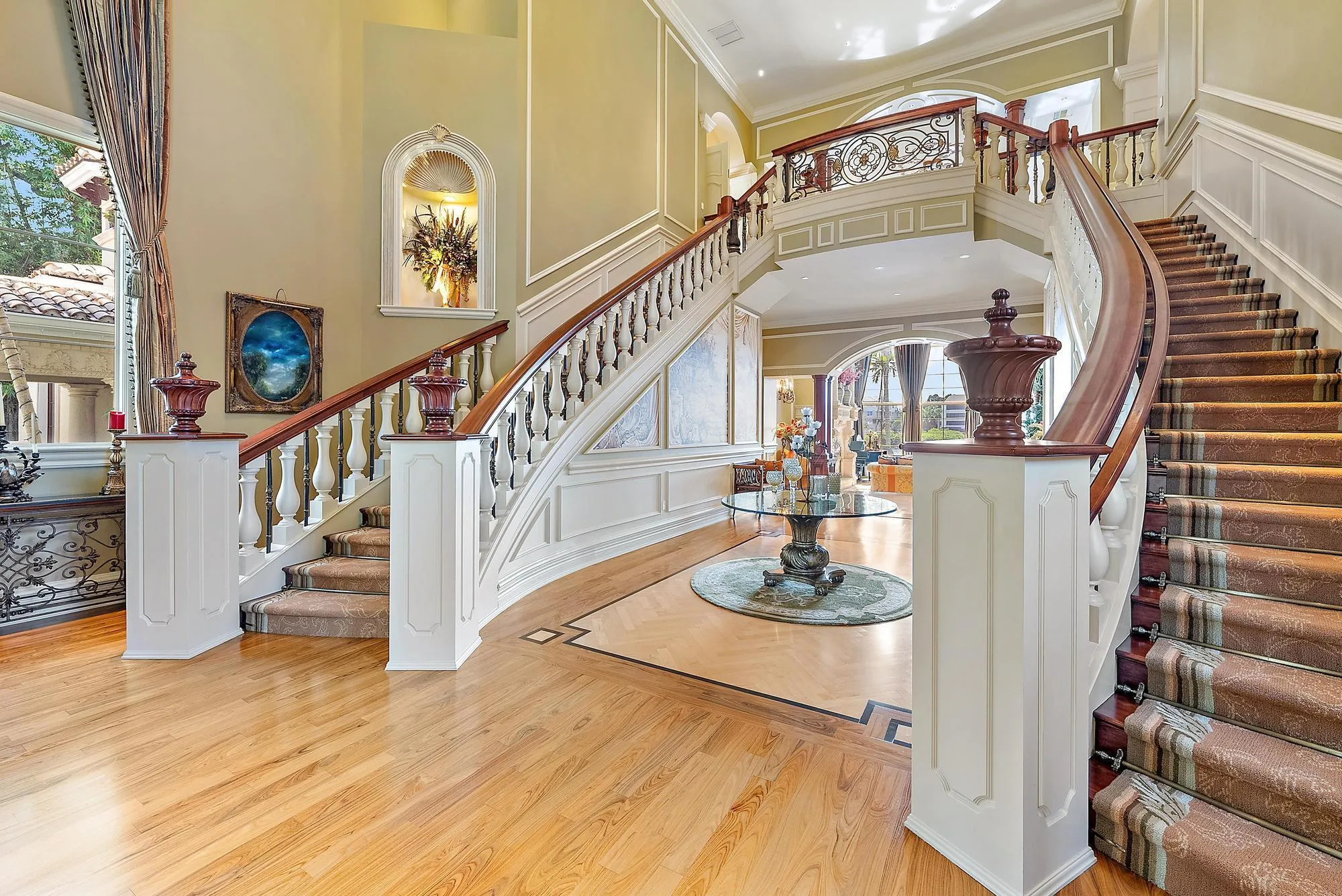 2330 Seven Oaks Ln-14