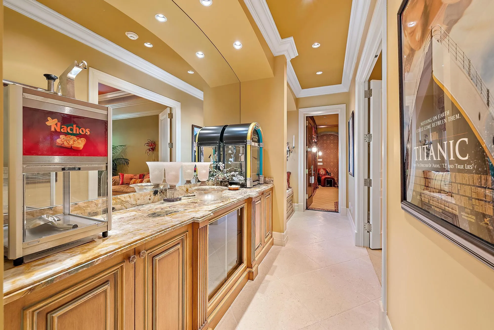 2330 Seven Oaks Ln-95