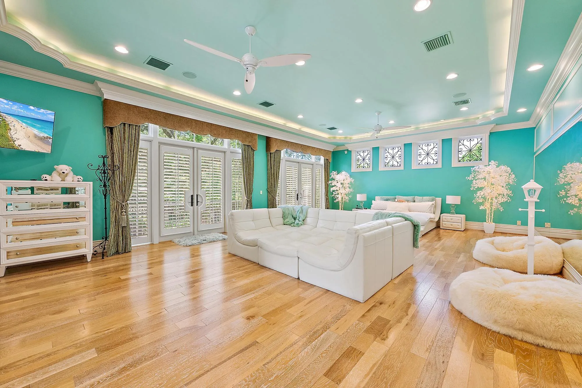 2330 Seven Oaks Ln-87
