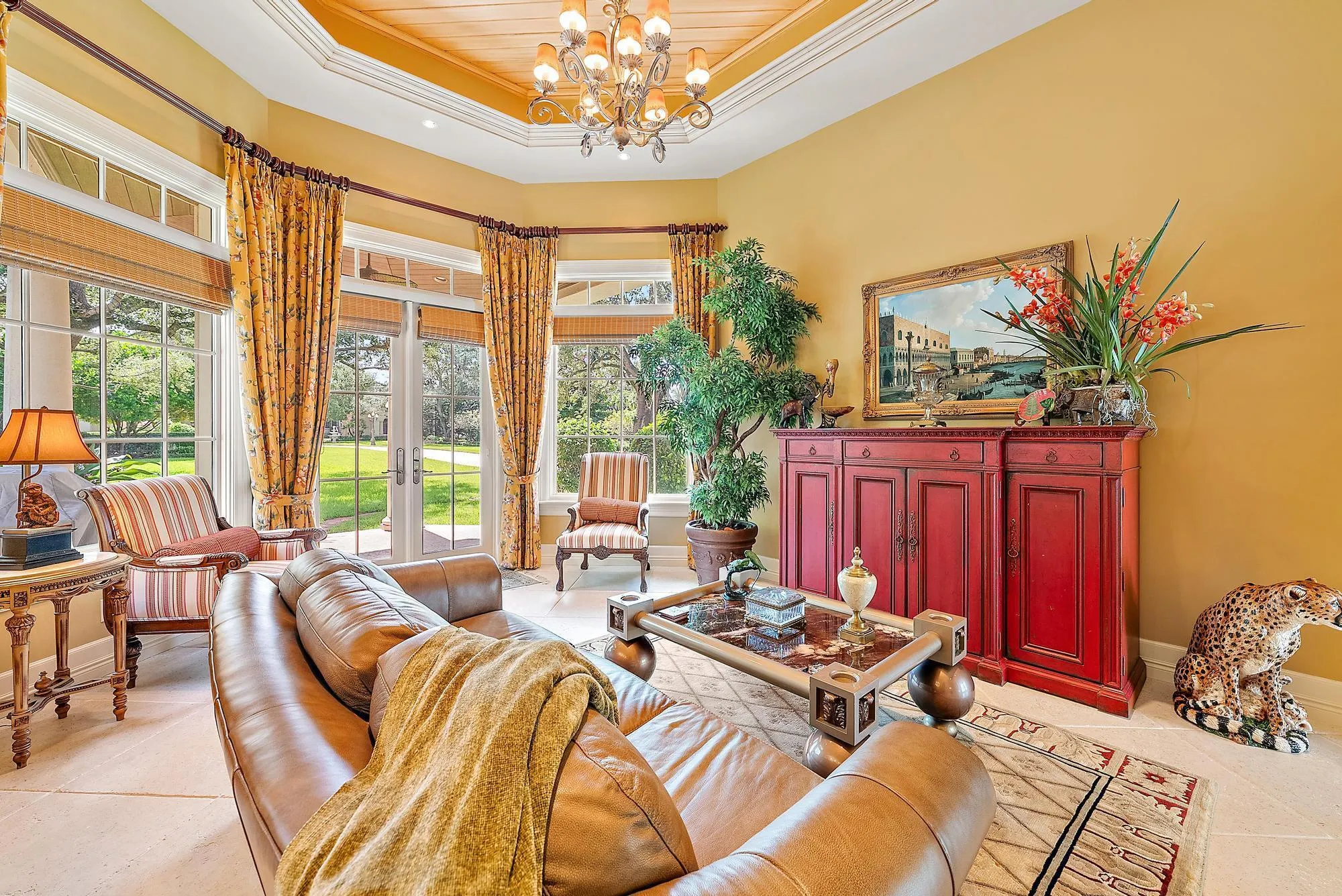 2330 Seven Oaks Ln-90