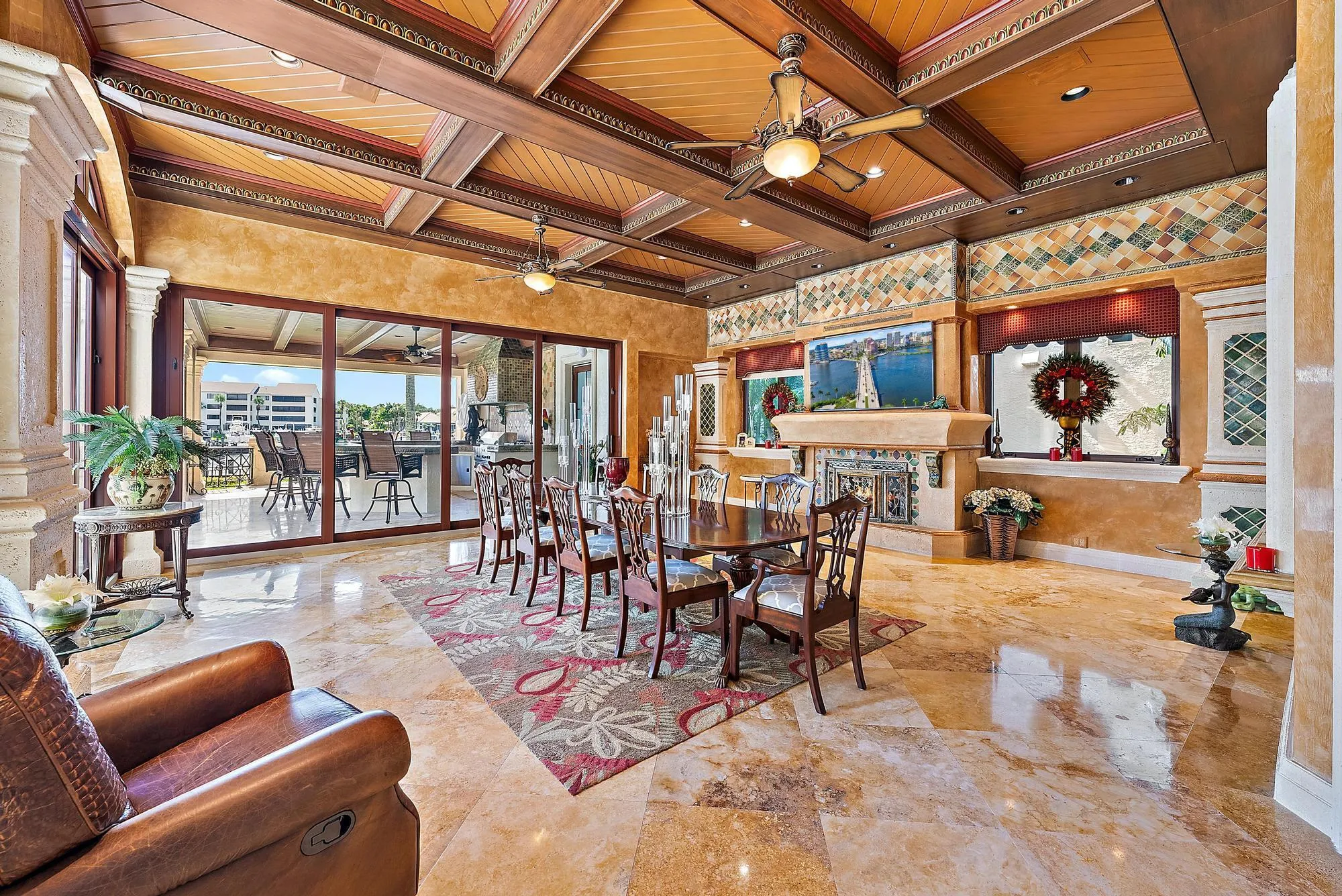 2330 Seven Oaks Ln-53
