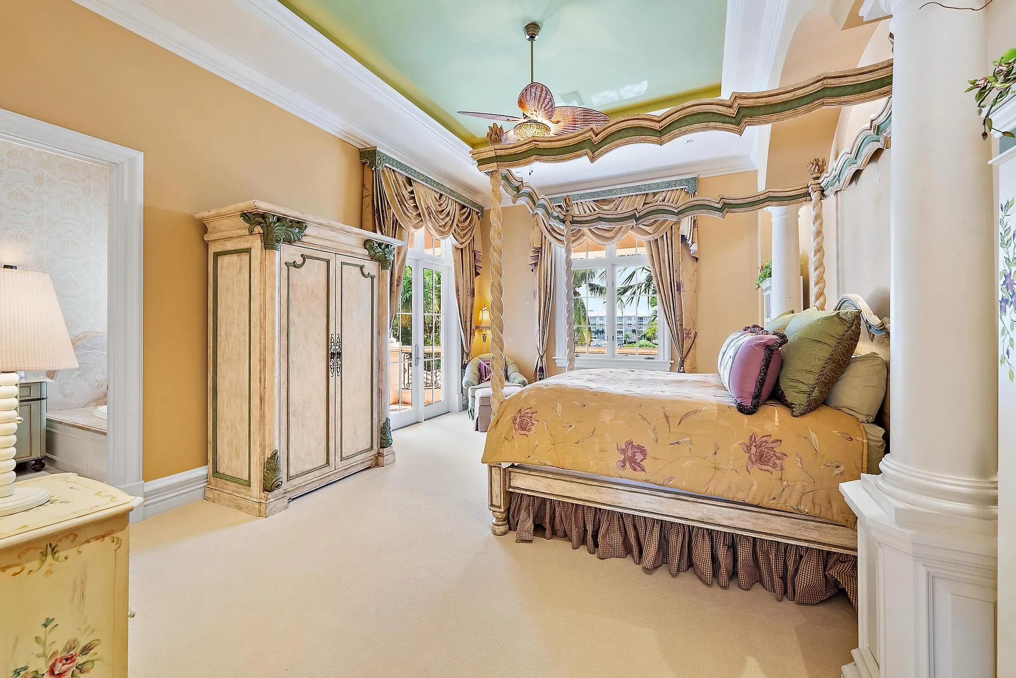 2330 Seven Oaks Ln-57