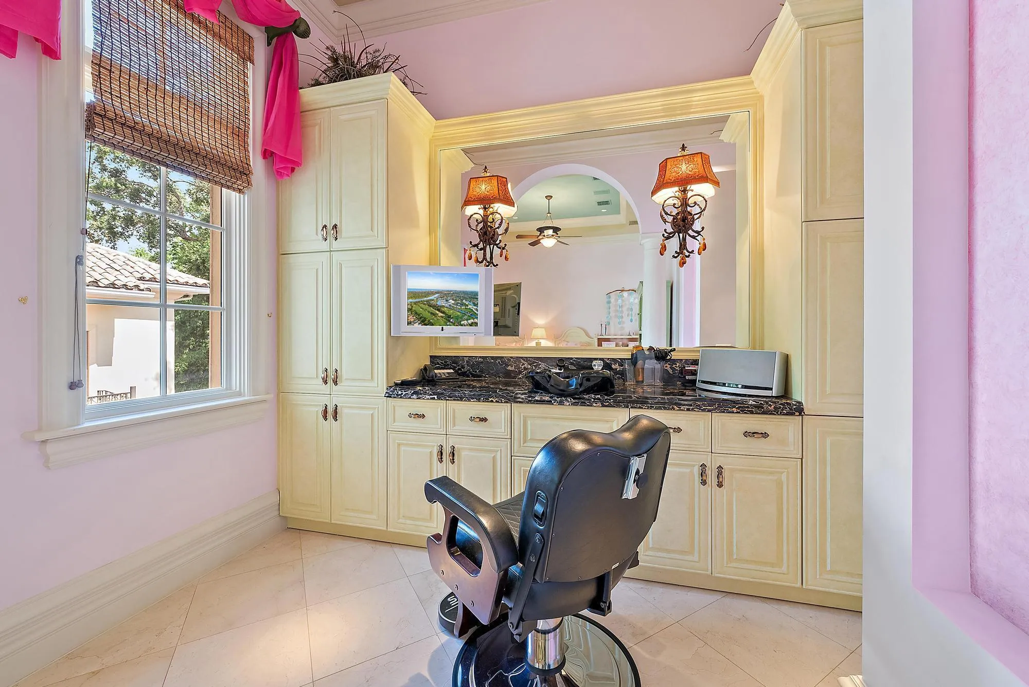 2330 Seven Oaks Ln-61