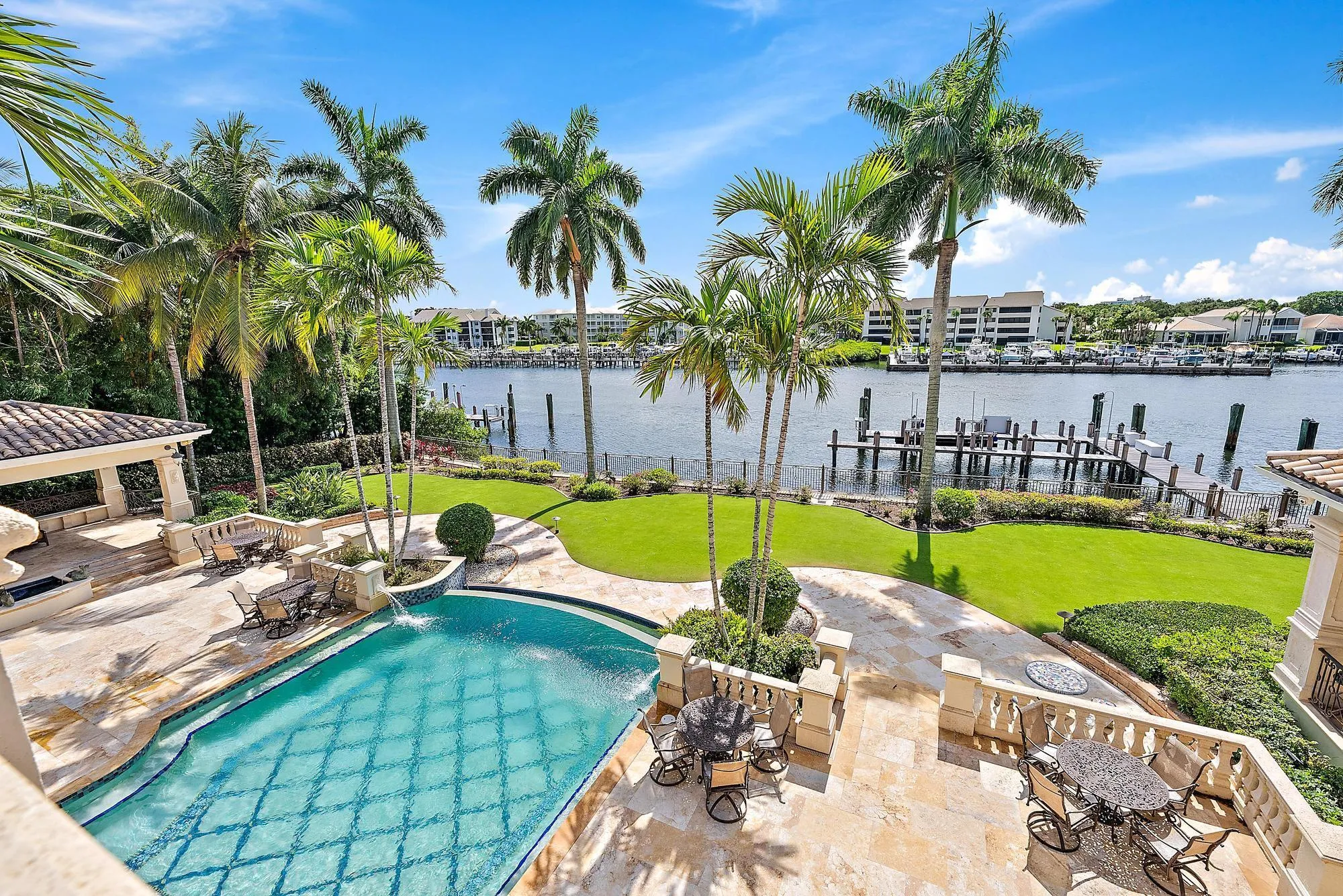 2330 Seven Oaks Ln-76