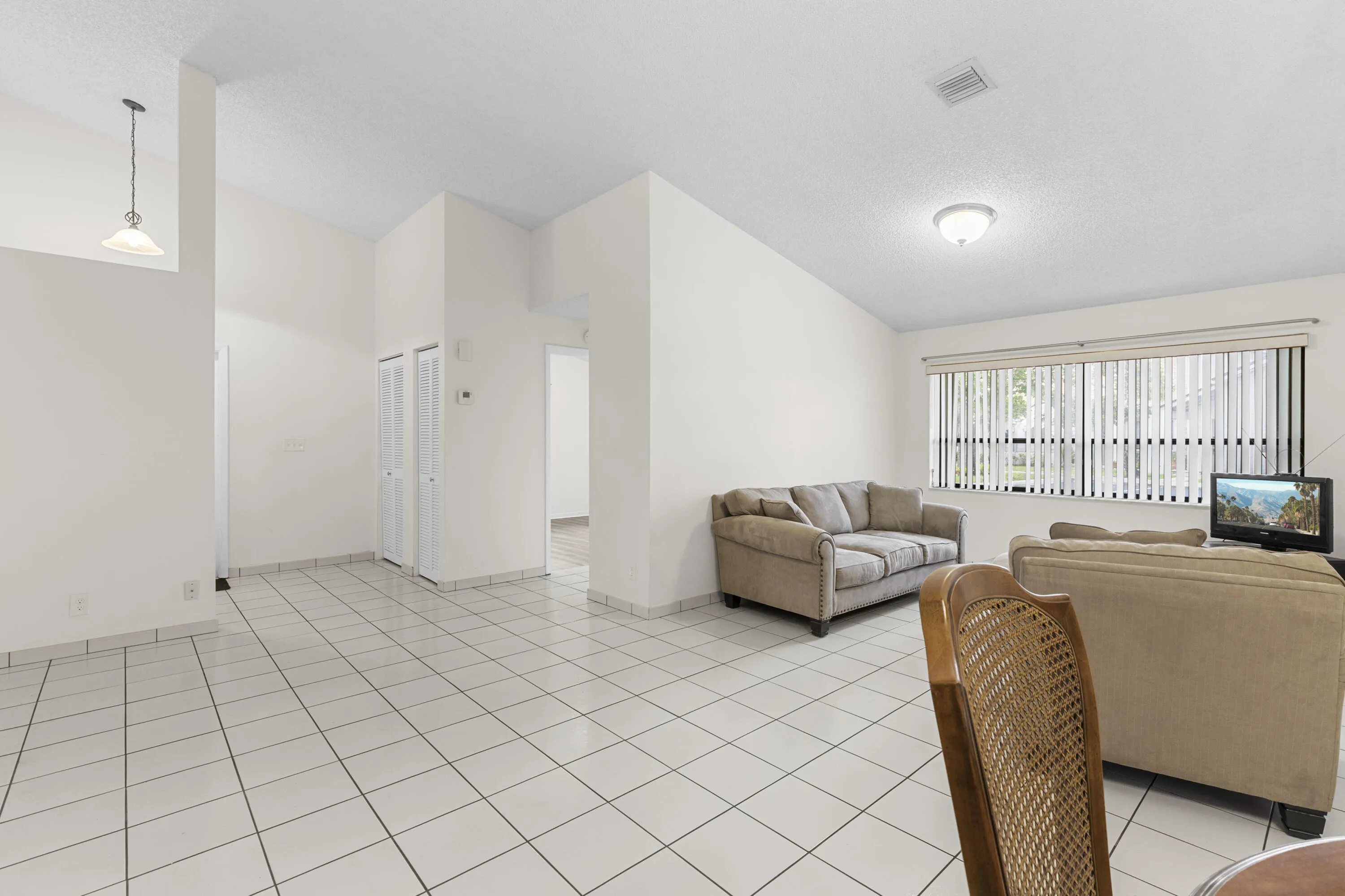 split bedroom plan, Master in Back off patio. Guest room in Front adjacent guest bath