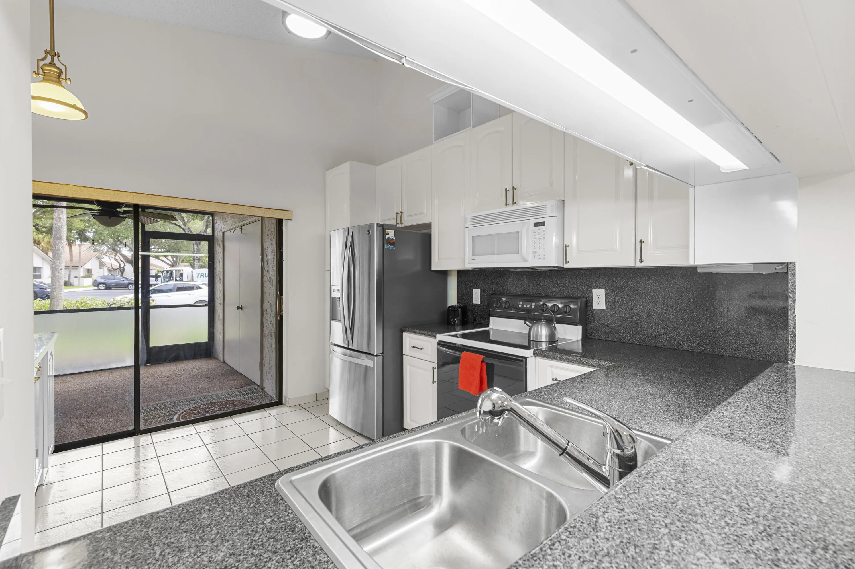 kitchen thru passthru
